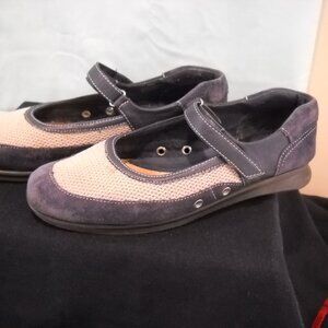 Aerosoles Womens 7 1/2" B Leather Mary Jane Flats